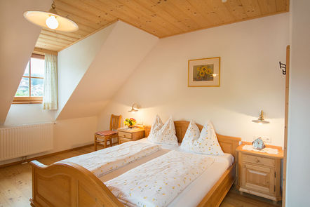 Ferienwohnung Enzian Schafzimmer