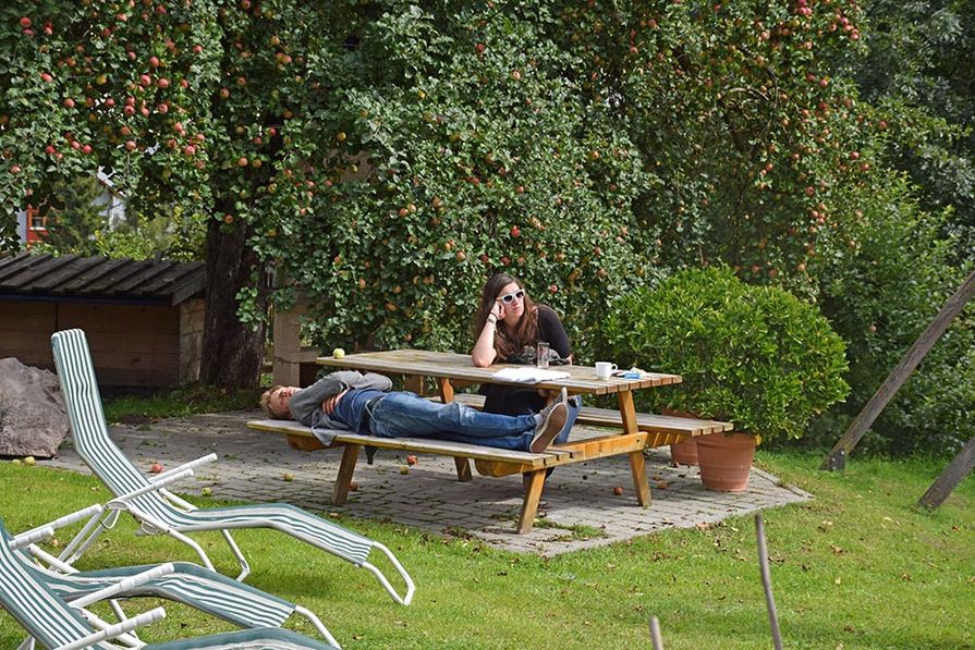 Genießen im Garten vom Peterer Hof